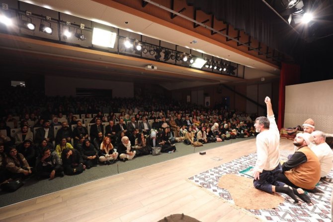 ‘Ziyafet Sofrası’ Van’da Büyük Beğeni Topladı