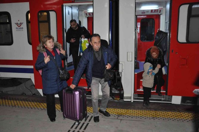 Masalsı Yolculuk Kars’ta Son Buldu: Turistik Doğu Ekspresi Sezonun İlk Seferini Tamamladı