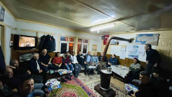 Ak Parti Gediz İ̇lçe Başkanı Mehmet Erkan Köy Gezilerine Devam Ediyor