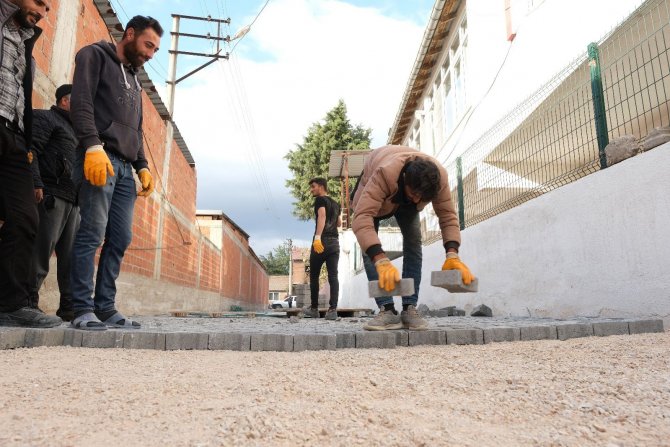 Altıeylül Sokaklar İlmek İlmek İşleniyor