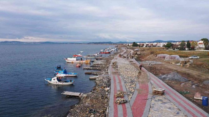 Altınova Yeni Sahil Bandıyla Cazibe Merkezi Oluyor