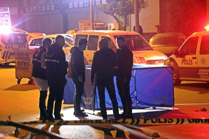 Sokak Ortasında Otomobiliyle Yolunu Kesip Kurşun Yağdırdı: 1 Ölü