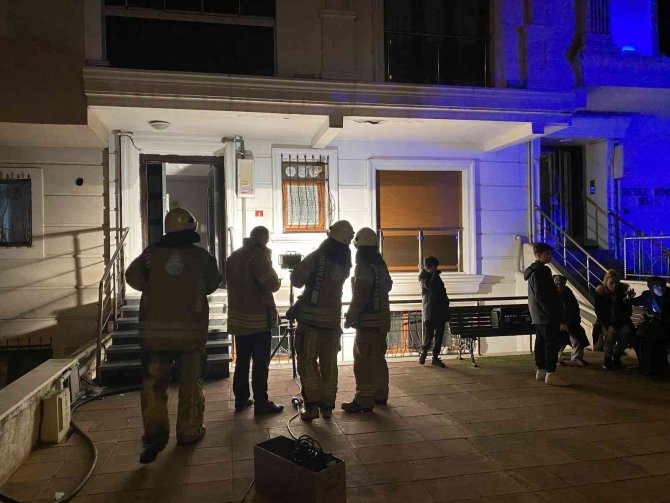 Eşine Sinirlendi, Evi Ateşe Verdi