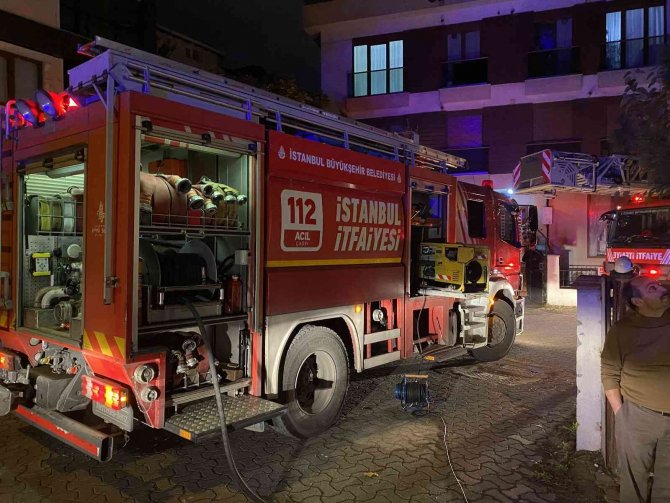 Eşine Sinirlendi, Evi Ateşe Verdi