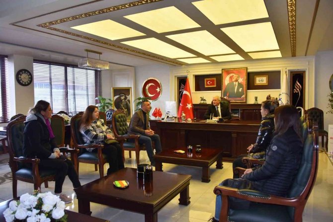 Başkan Bakkalcıoğlu’ndan Güneşspor Kadın Kolları’na Destek