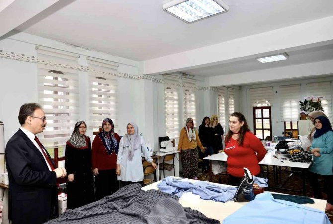 Halk Eğitim Merkezi Kurslarında İncelemeler Yaptı
