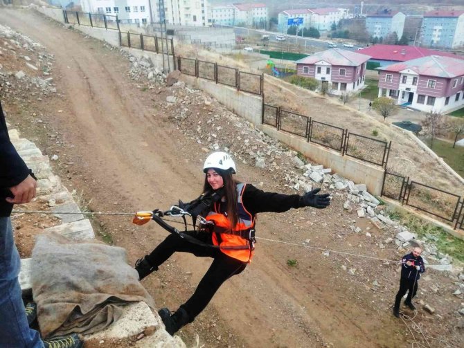 Bitlis’te “Destek Afad Gönüllüsü” Eğitimleri Sürüyor
