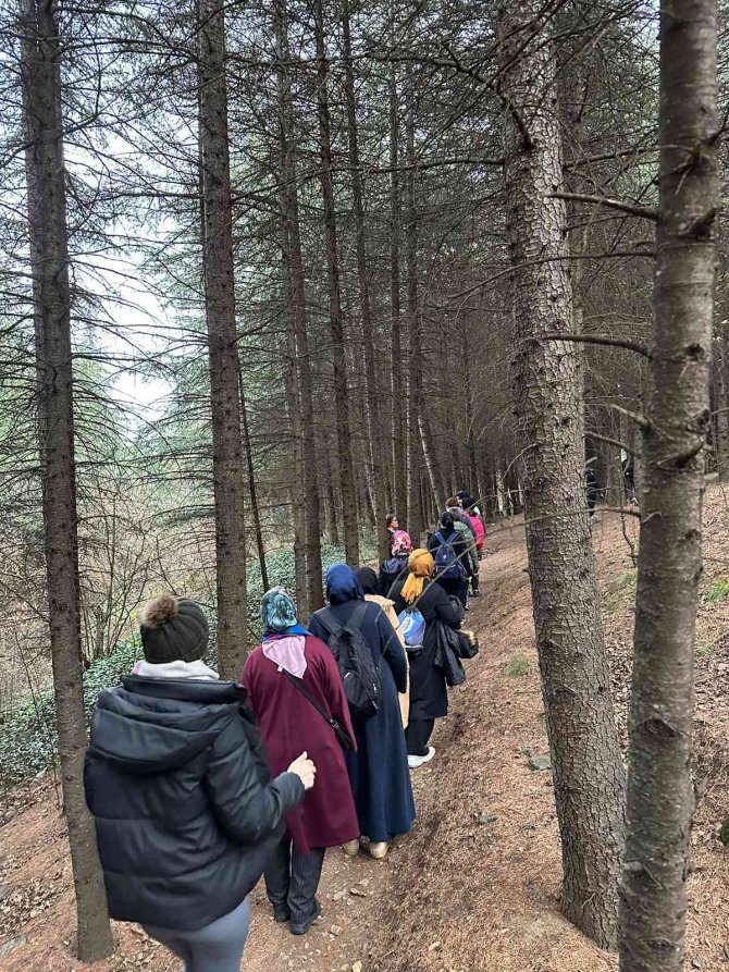 Kadınların ’İyilik Hareketi’ Doğada Başladı