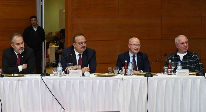 Patronlardan Burskoop’a Tam Not