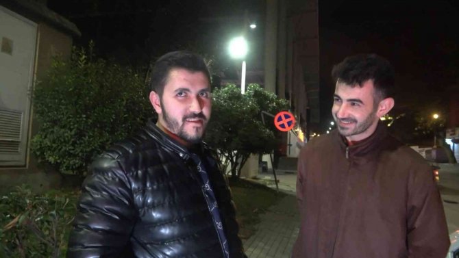 Her Gelen Alkollü Çıktı...trafik Polisine Yakalanan Babasını Kurtarmak İçin Geldi O Da Alkollü Çıktı
