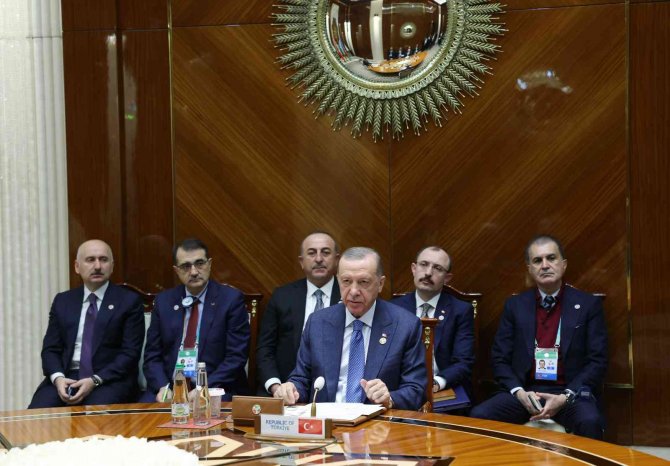 Cumhurbaşkanı Erdoğan: “Türkmen Doğalgazının Batı Pazarlarına Nakline Yönelik Çalışmalara Artık Başlamamız Gerekiyor”