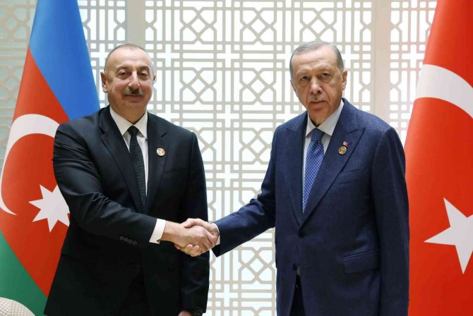 Cumhurbaşkanı Erdoğan, Azerbaycanlı Mevkidaşı Aliyev İle Görüştü