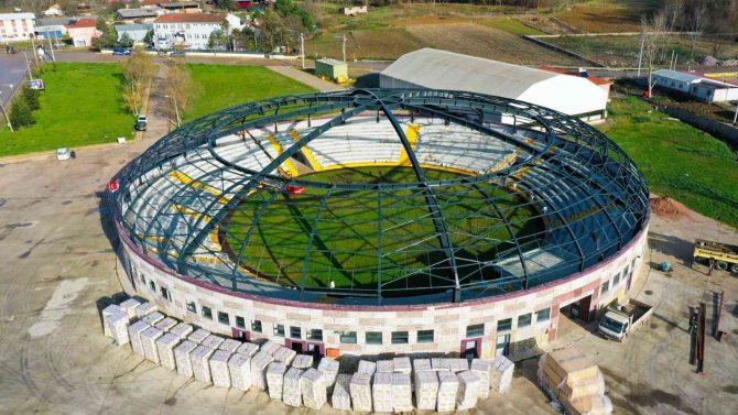 İ̇shakçılar Güreş Alanına Çatı Kuruluyor