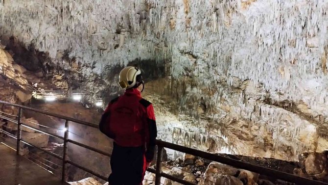 Eğitimi Sarıkaya Mağarasında Yaptılar