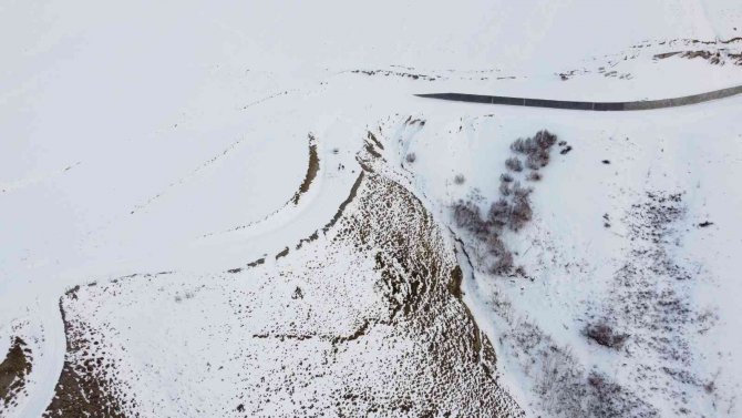 Dünyanın İkinci Büyük Kraterinde Muhteşem Kar Manzaraları