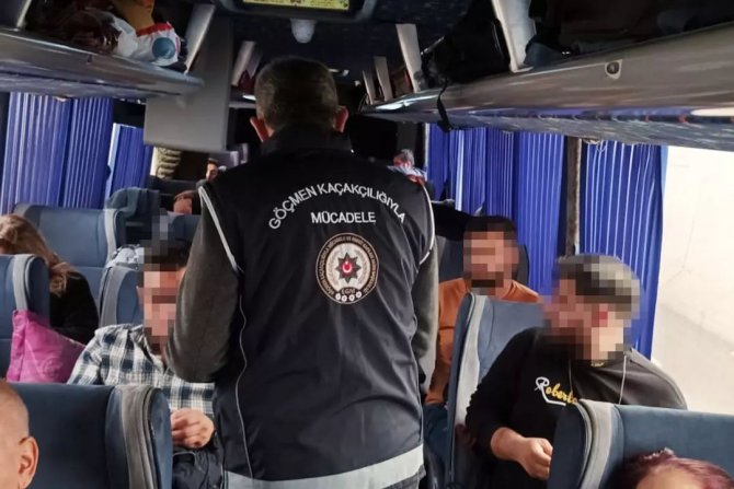 Düzensiz Göçle Mücadele Sürüyor