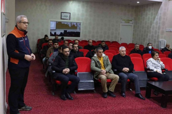 Elazığ Belediyesi Çalışanlarına Yönelik Eğitimler Sürüyor