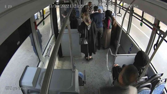 Trafik Kazasını Görüp Rahatsızlanan Yolcuyu Hastaneye Yetiştiren Şoför O Anları Anlattı