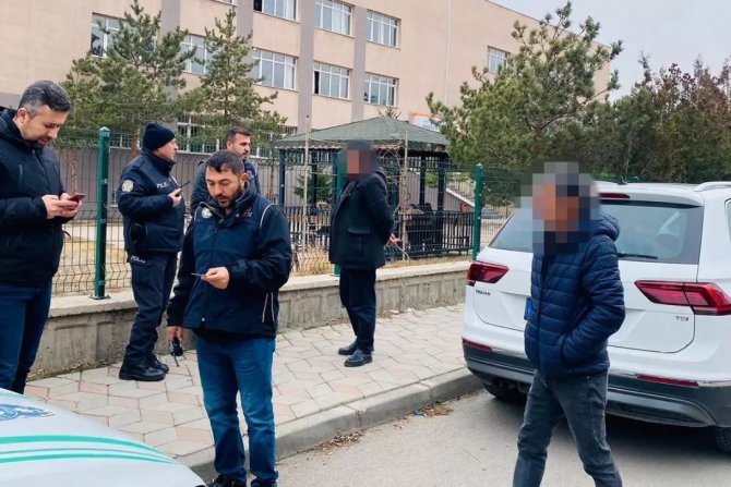 Polis Ekipleri Tarafından Okul Çevrelerinde Denetimler Sürüyor