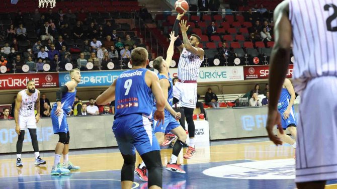 Fıba Erkekler Avrupa Kupası: Gaziantep Basketbol: 77 - Kalev: 62
