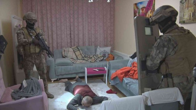 Ankara Merkezli 3 İlde 6 Farklı Uyuşturucu Çetesine Operasyon: 62 Gözaltı