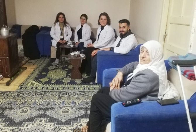 Hakkari Belediyesi Yaşlı Destek Ekibi İş Başında