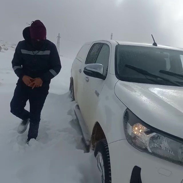 Vedaş Ekipleri Onarım İçin Gittikleri Bölgede Tipiye Yakalandı