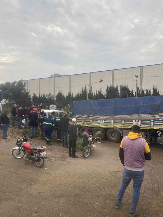 Tırın Altında Kalan Motosiklet Sürücüsü Hayatını Kaybetti