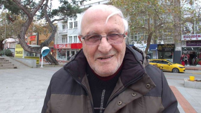 Balıkesir’de Kargaların Kent Üzerindeki Dansı İlgiyle İzlendi
