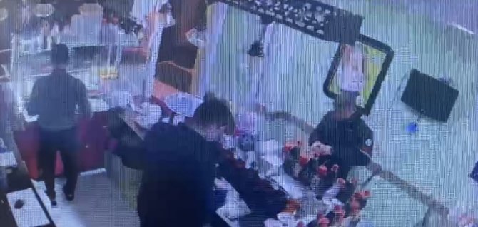 İ̇stanbul’da Evlat Cinayeti: Anne Uyuşturucu Satan Oğlunu Öldürdü