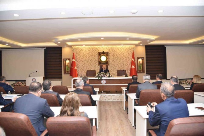 Manisa’da Kamu Hizmetlerindeki Son Durum Ele Alındı