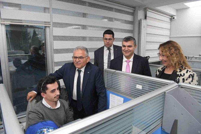 Başkan Büyükkılıç, Alo 153 Ve Beyaz Masa’yı Ziyaret Etti