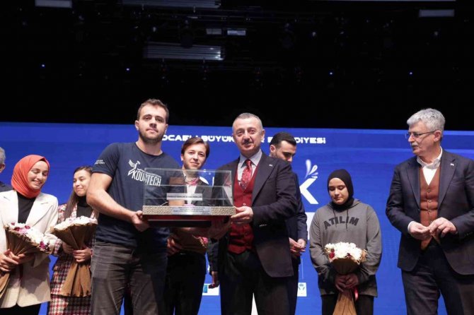 Başkan Büyükakın: “Kocaeli’nin Geleceğinde Gençler Söz Sahibi Olacak”