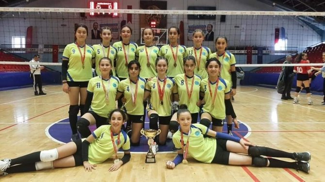 Voleybol’da Manisa Şampiyonları Turgutlu’dan
