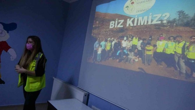 Marmaris’te Öğrencilere "İ̇yi Ki Varsın Ağaç" Eğitimi Verildi