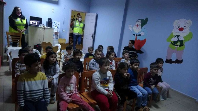 Marmaris’te Öğrencilere "İ̇yi Ki Varsın Ağaç" Eğitimi Verildi