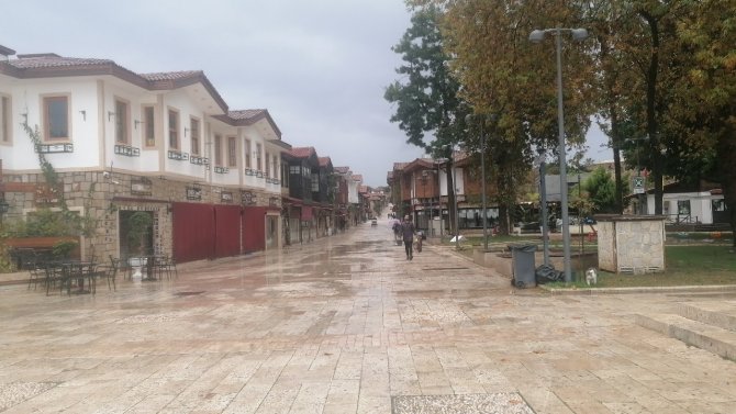 ’Turuncu Kod’ İle Uyarılan Manavgat’ta Korkulan Olmadı