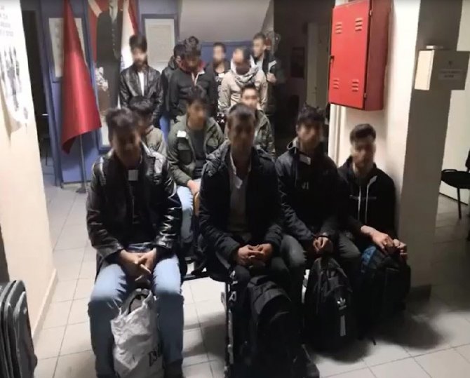 7 Adrese Eş Zamanlı Göçmen Kaçakçılığı Operasyonu: 91 Düzensiz Göçmen Yakalandı