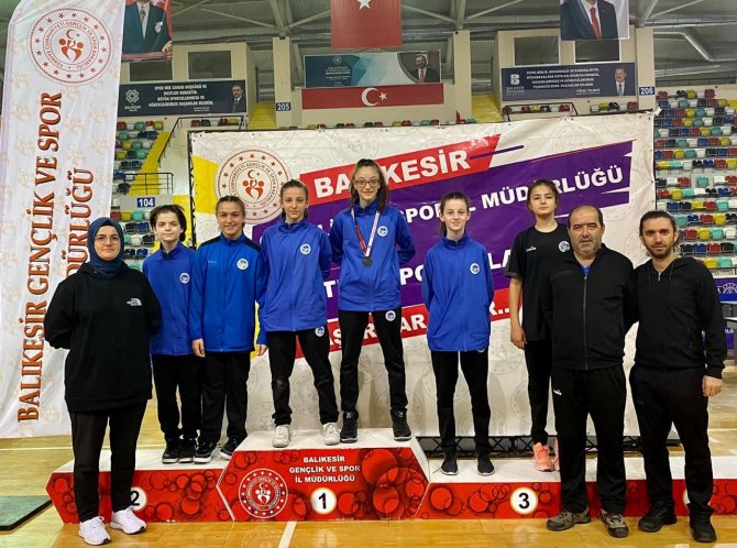 Büyükşehir’in Raketleri Türkiye Şampiyonası Yolunda