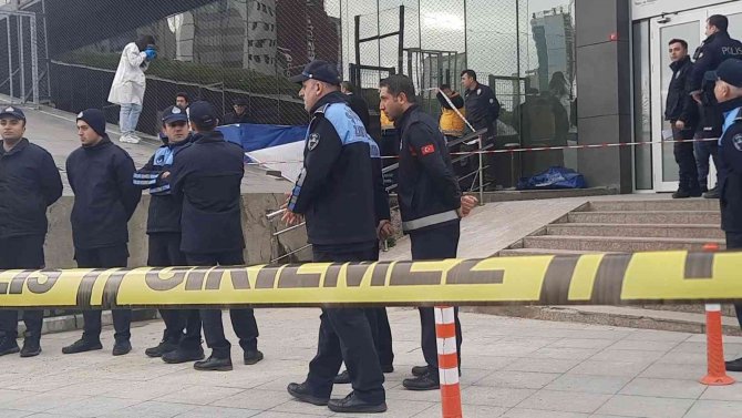 Şişli Belediyesi’nde Staj Gören Genç Kız, Belediye Binasının Çatısından Düşerek Hayatını Kaybetti