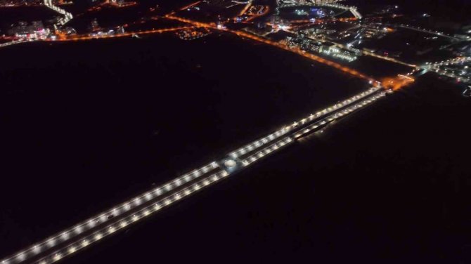 Havalimanı Pisti Değil, Recep Tayyip Erdoğan Bulvarı