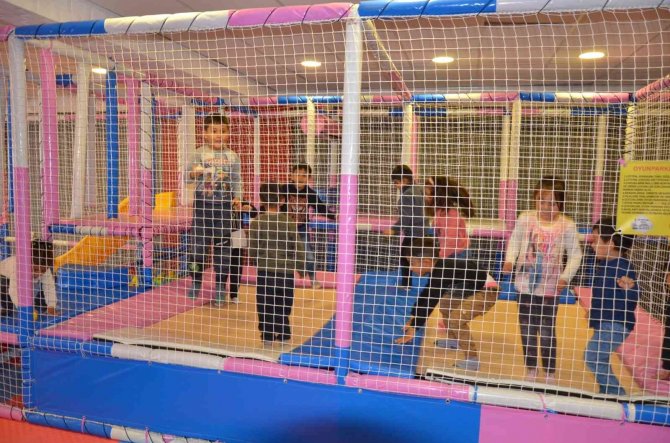 Tercan’da Çocuk Oyun Evi Açıldı
