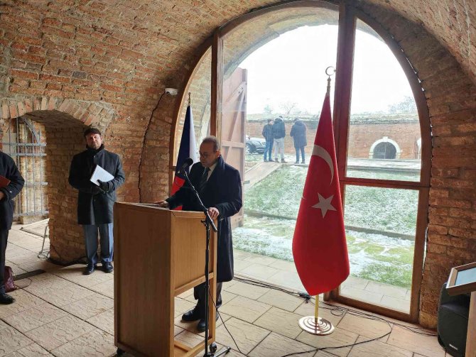 Çekya’da Terezin Nazi Kampında Esir Olan Türk Kökenli Yahudiler Törenle Anıldı