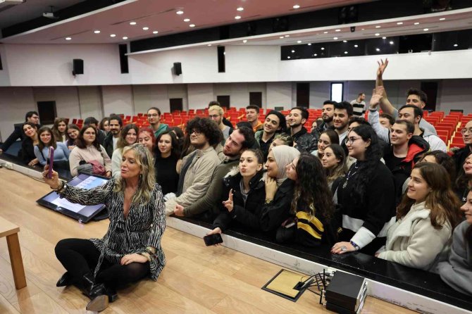 Saba Tümer İle ‘Kafayı Değiştir’ Buluşması