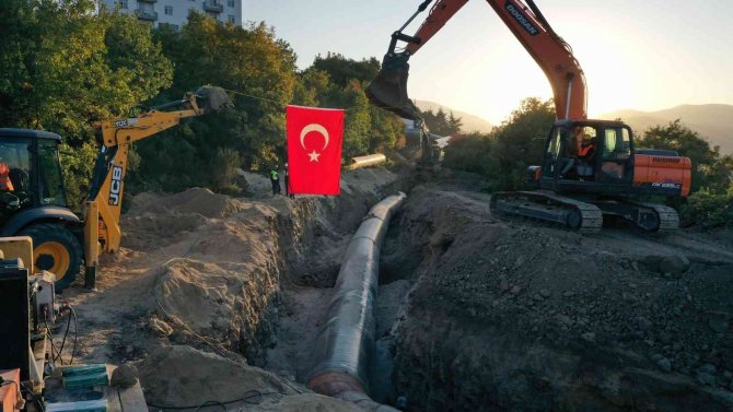 Yalova’da İçme Suyu Ana İshale Hattı Çalışmaları Devam Ediyor