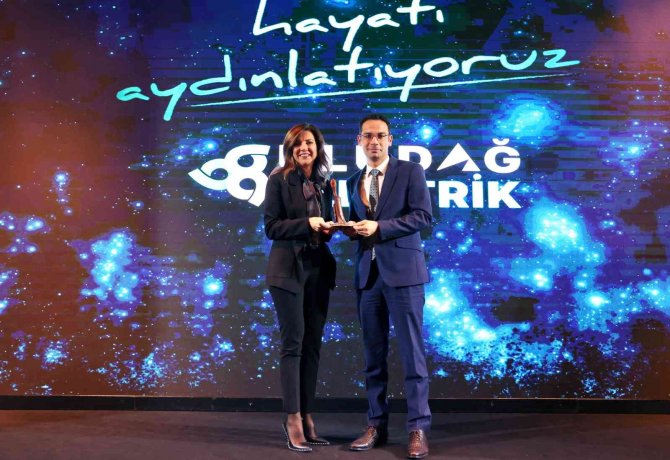 Uludağ Elektrik, Yılı Ödüllerle Kapatıyor