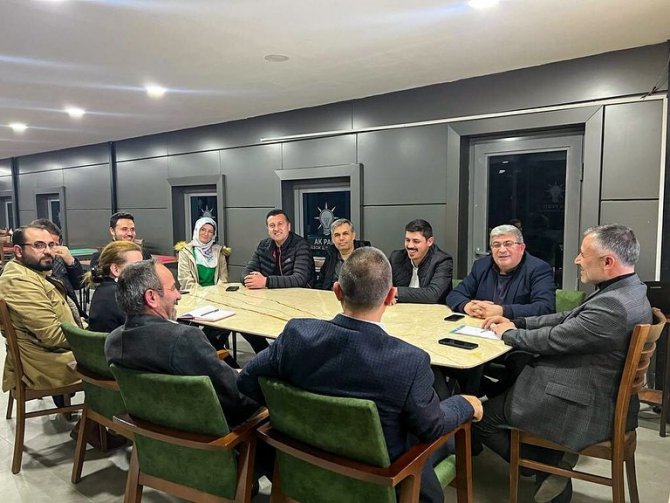 Ak Parti 2023’e Doğru Emin Adımlarla İlerliyor