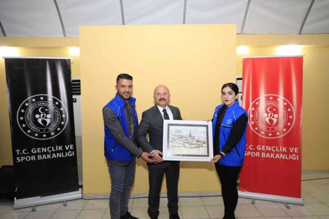 Ağrı Valisi Varol, Üniversite Öğrencileri İle Buluştu