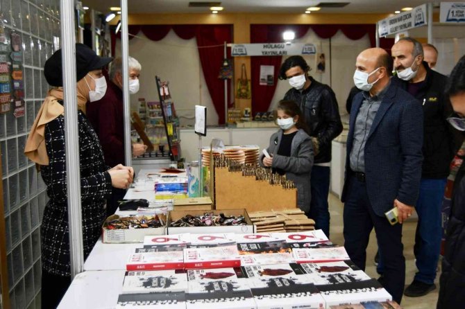 Altınova Belediyesi 2. Kitap Fuarı İçin Geri Sayım