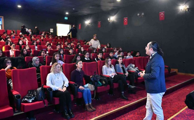 Yks Ve Lgs’ye Hazırlanan Öğrencilere Motivasyon Semineri